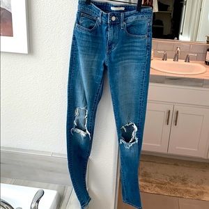 Levi’s 721 high rise skinny jeans